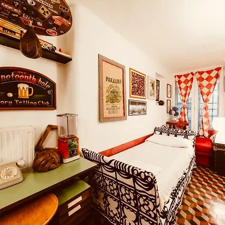 New In Historical Center Genua